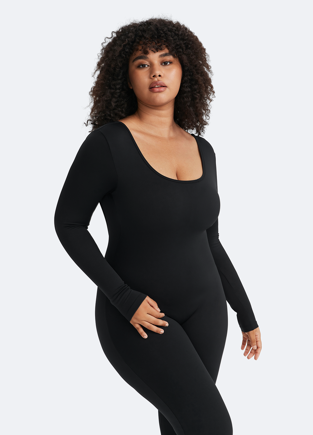 Jumpsuit med åpen rygg - Lunvika Boutique
