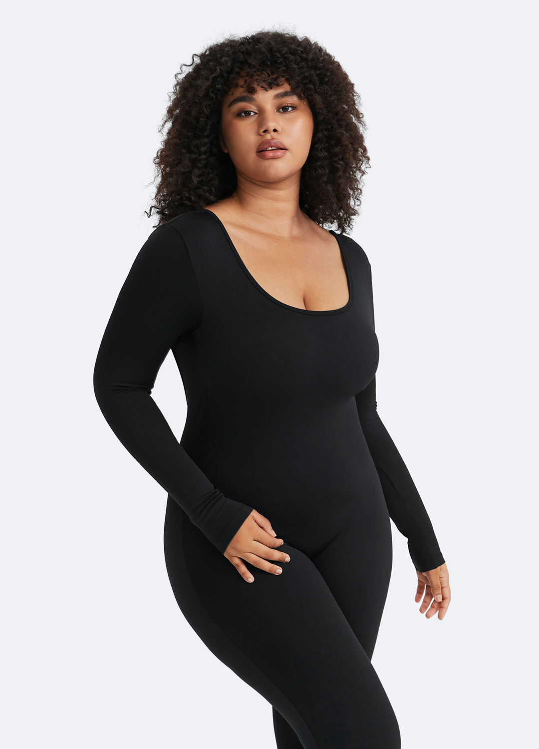 Jumpsuit med åpen rygg - Lunvika Boutique