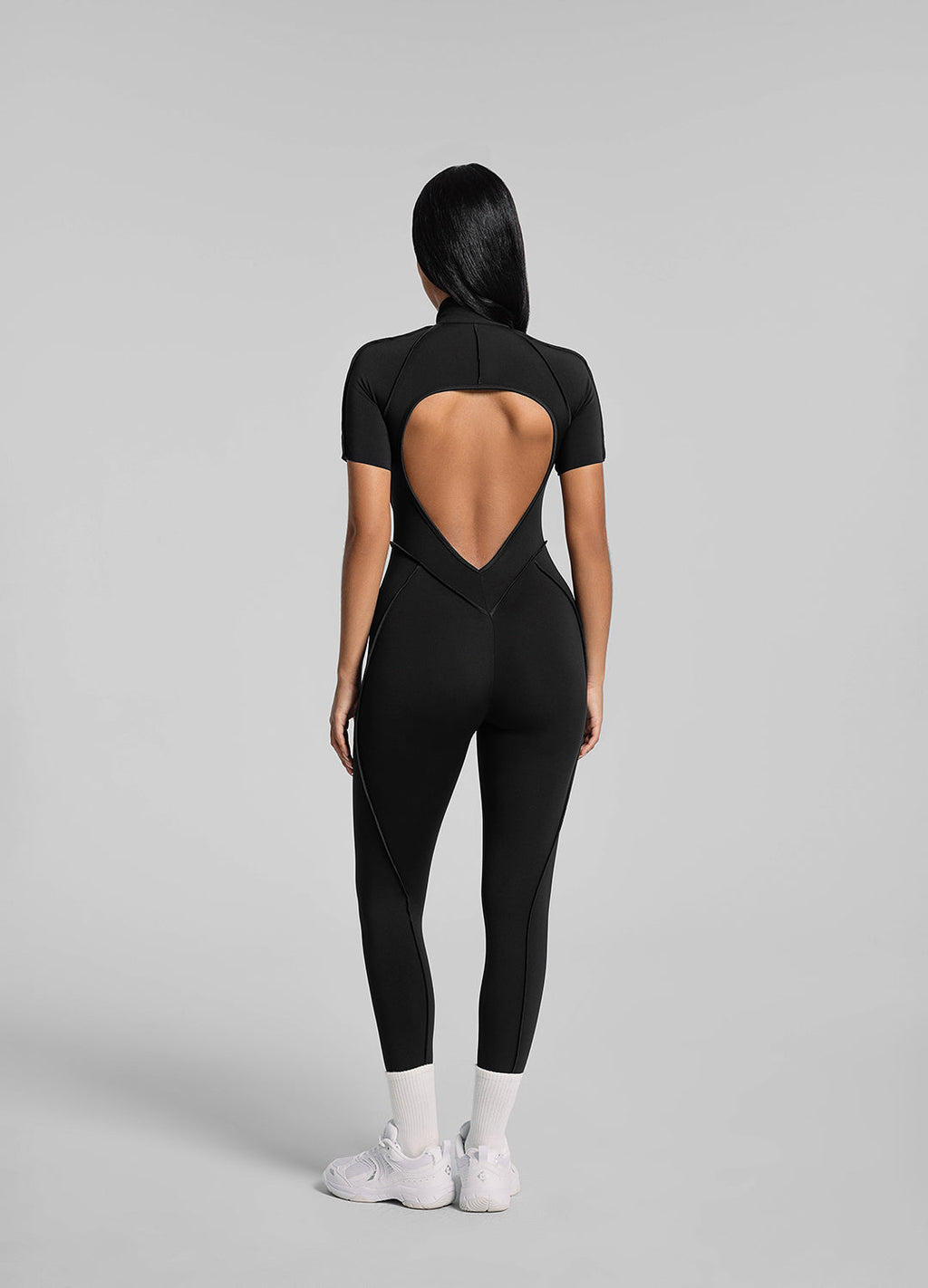 Catsuit i full lengde med korte ermer - Lunvika Boutique