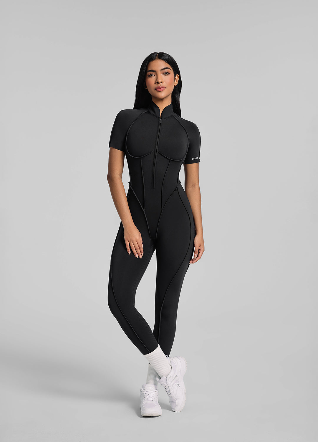 Catsuit i full lengde med korte ermer - Lunvika Boutique
